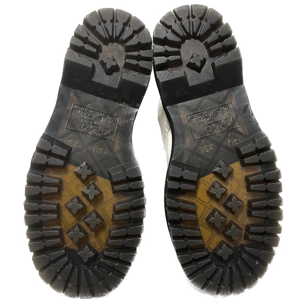 Dr Martens Women’s Air Wair Combat Boots - Picture 8 of 8